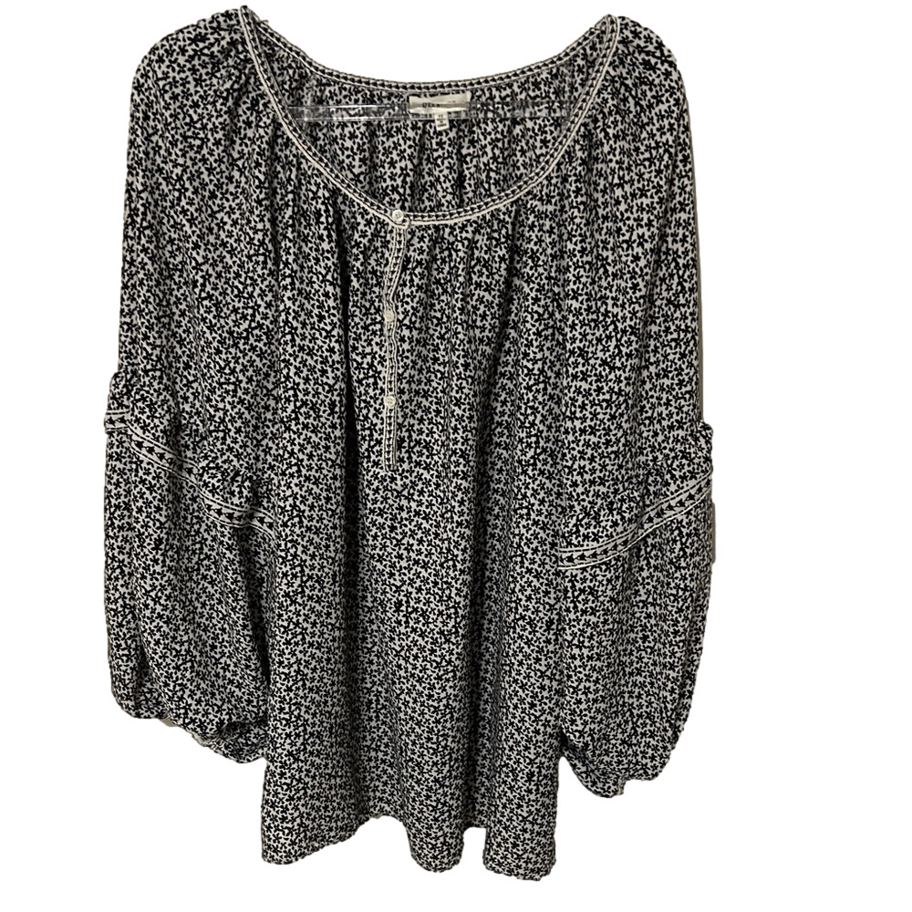 🐢Max Studio Black and White blouse size 1X GUC